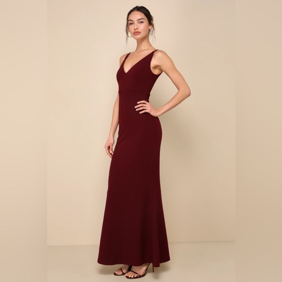 Lulus Burgundy Maxi Dress XS NWTS - Picture 2 of 16